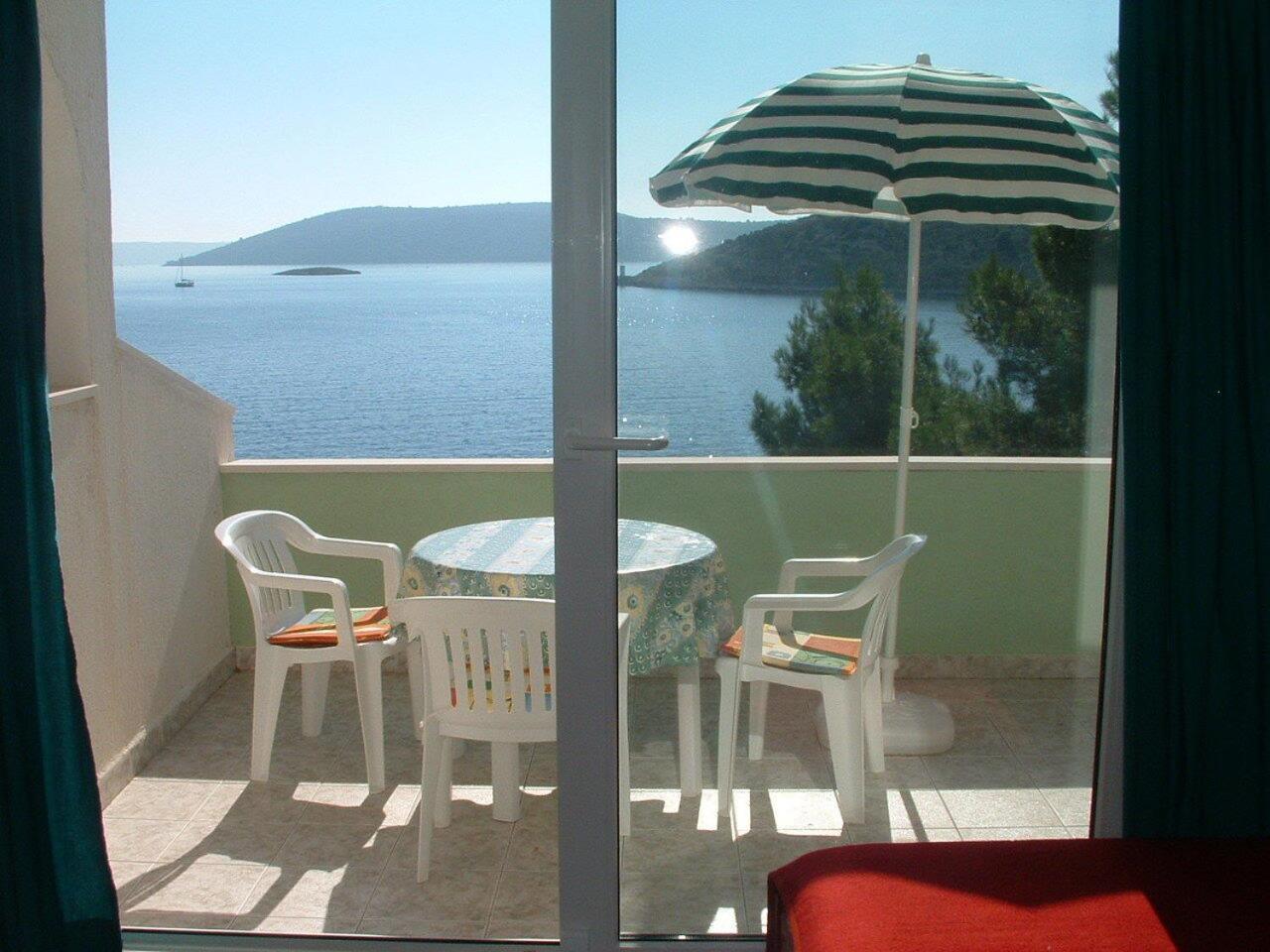 Apartments Tonka Vinišće 外观 照片
