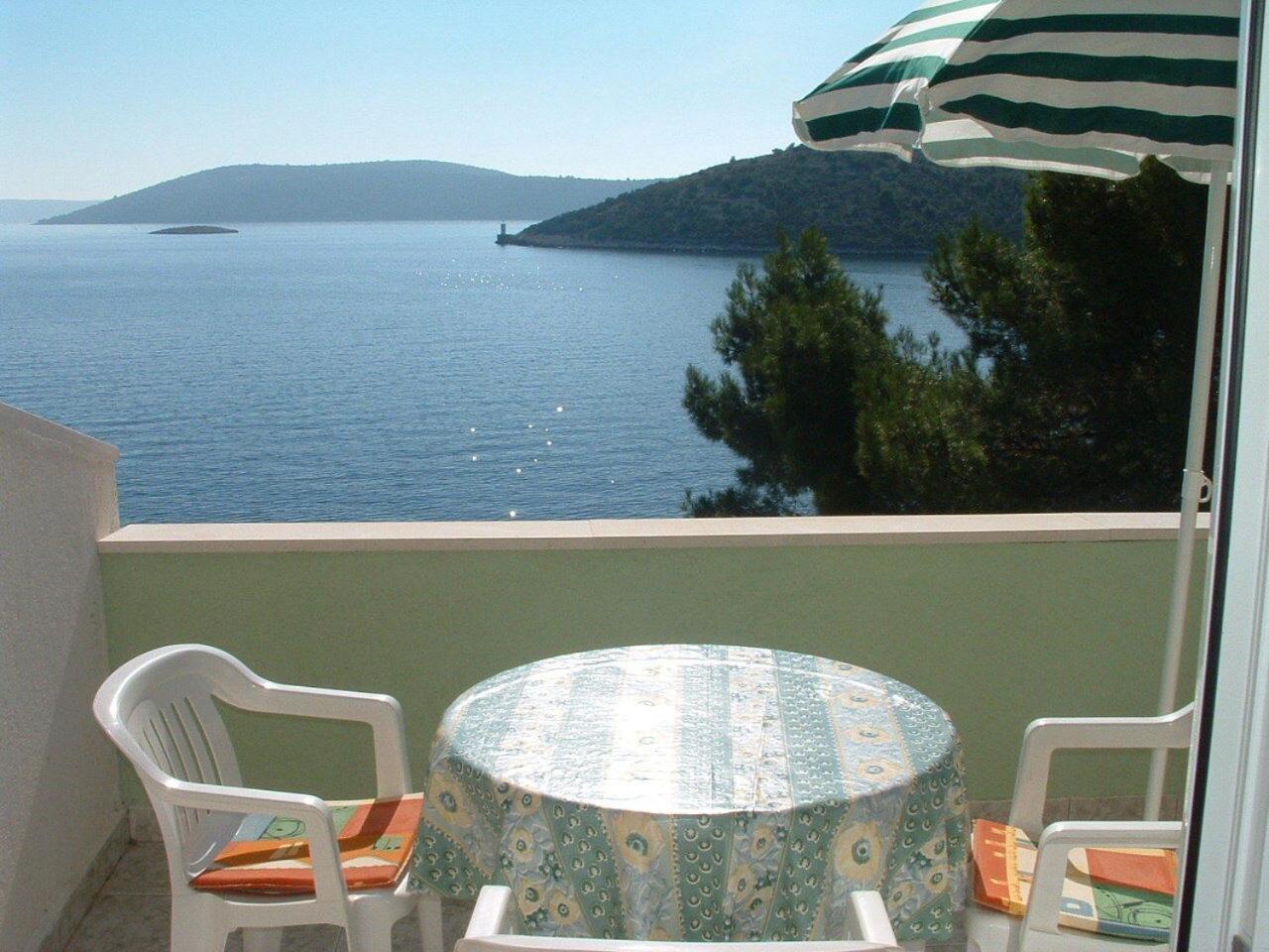 Apartments Tonka Vinišće 外观 照片