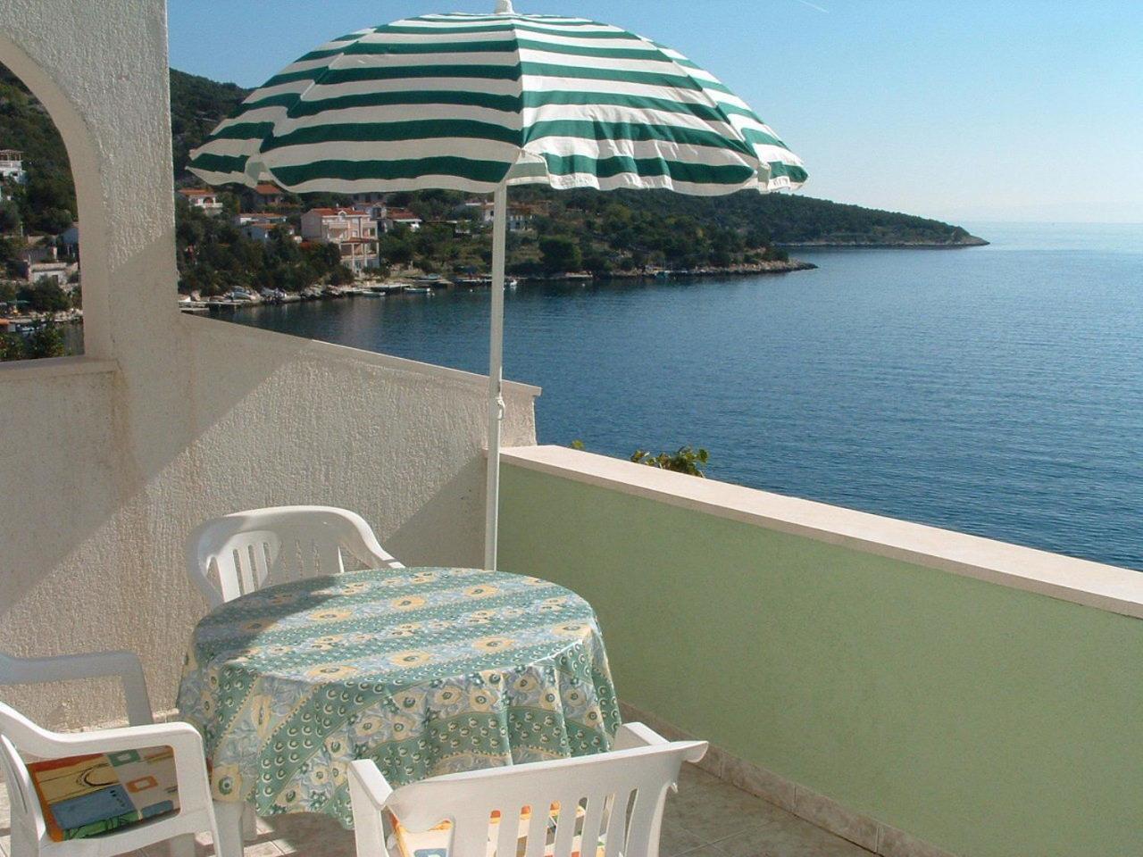Apartments Tonka Vinišće 外观 照片